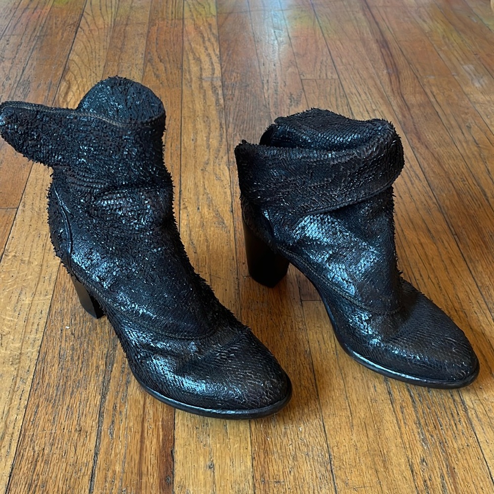 Ducanero made in Italy ruffeled leather boots size 37